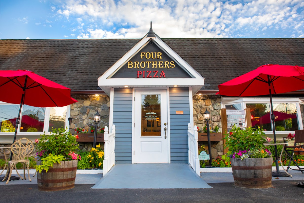 Four Brothers Pizza Inn